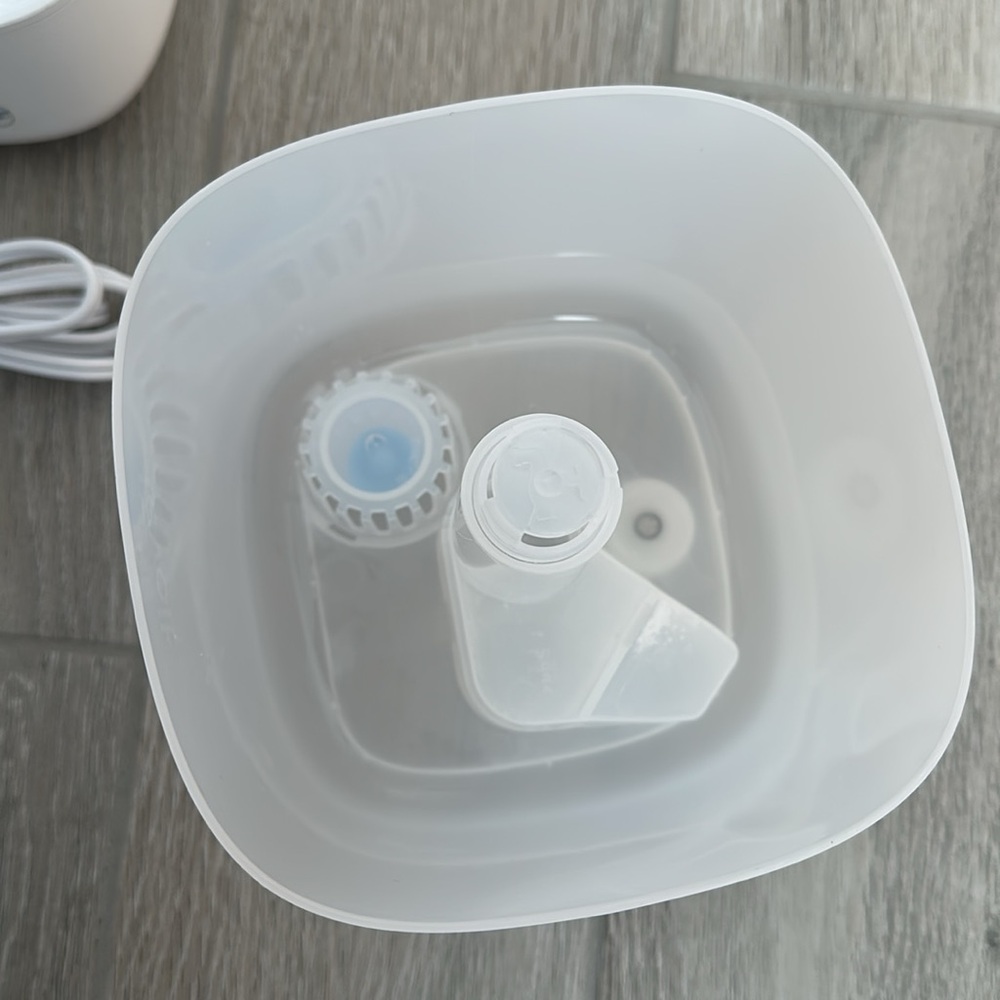 LEVOIT Humidifier - Picture 8 of 14